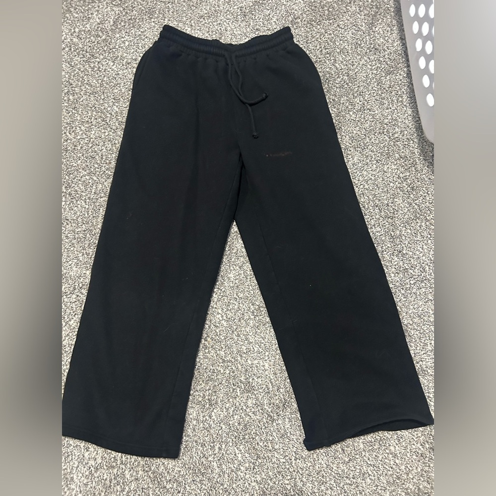 Sunkissed Coconut Wide Leg Sweatpants 
Women’s Large 
Black